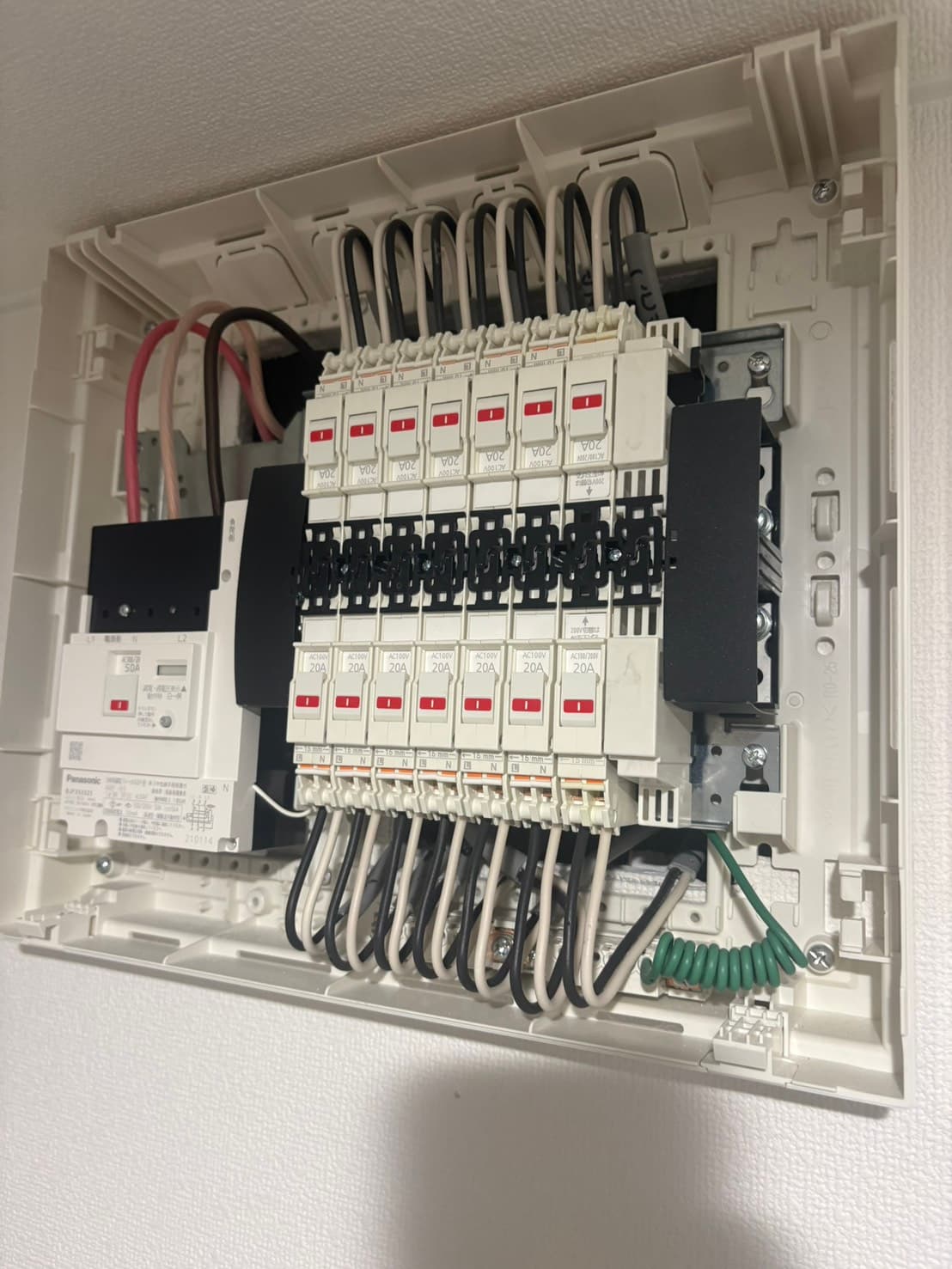 分電盤の電気工事(専用回路の増設にも対応)